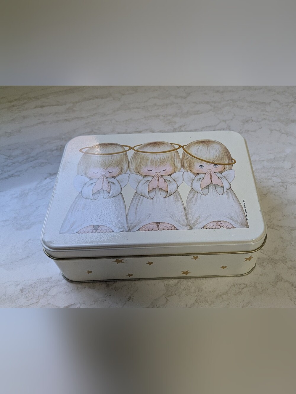 Three Angels Christmas Tin With Cookie Cutters And Recipe Card. - Picture 1 of 10